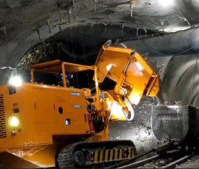 محمل تفريغ جانبي يعمل بالديزل