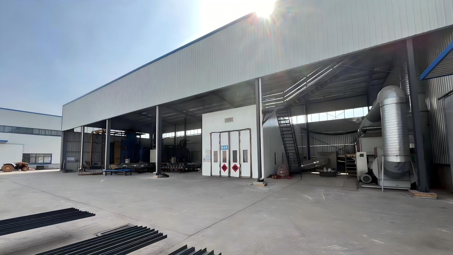 Погрузчик для разгрузки горных пород на угольной шахте Погрузчик для разгрузки горных пород на угольной шахте