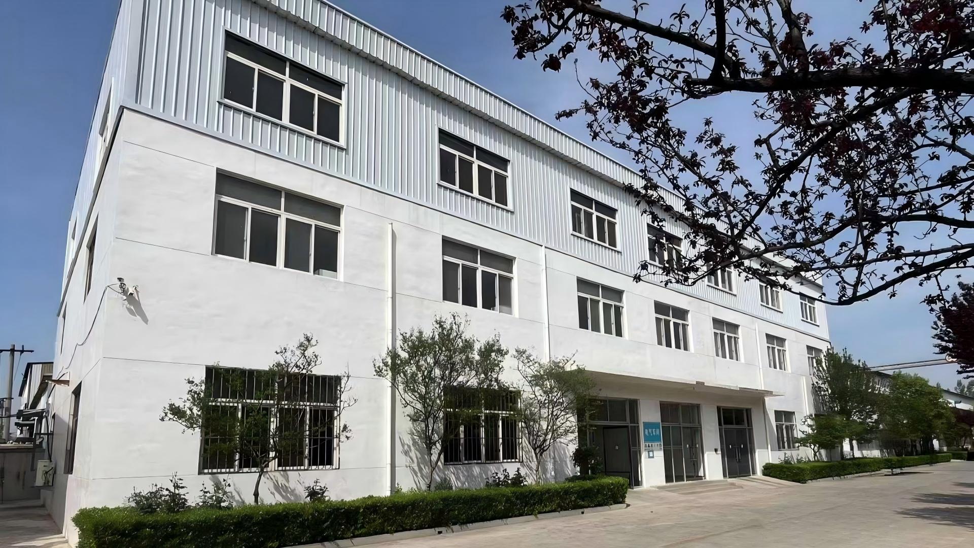 Погрузчик для разгрузки горных пород на угольной шахте Погрузчик для разгрузки горных пород на угольной шахте