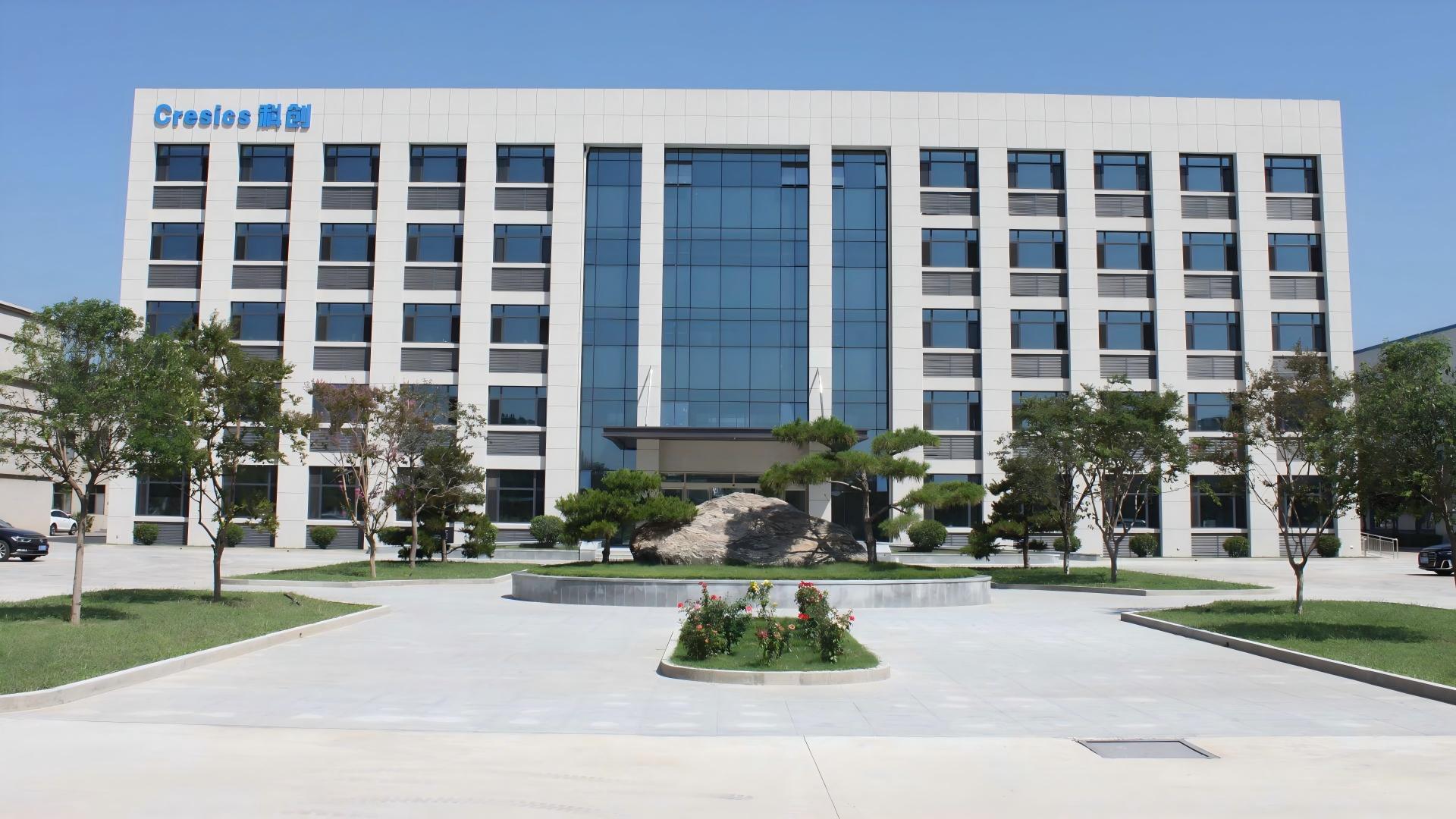 Погрузчик для разгрузки горных пород на угольной шахте Погрузчик для разгрузки горных пород на угольной шахте